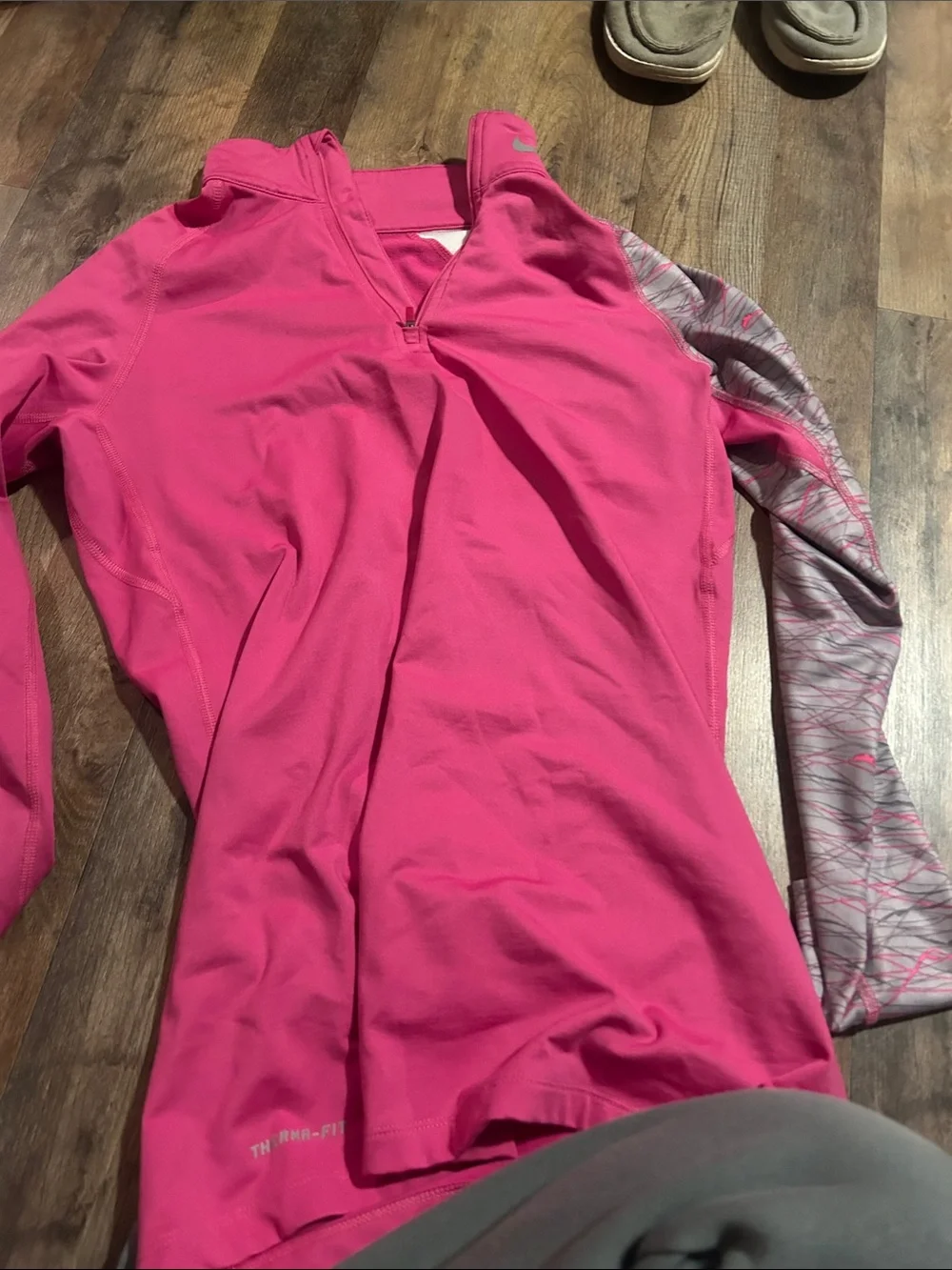 Nike Pink Quarter-Zip Athletic Pullover with Patterned Sleeve